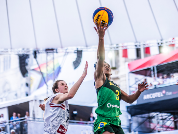 Notícias  Brasil vence três jogos na estreia da Copa do Mundo de Basquete  3x3 masculina e feminina