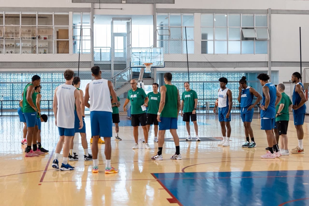 Seleção Brasileira se apresenta em Brasília e inicia preparação para as Eliminatórias da Copa do Mundo