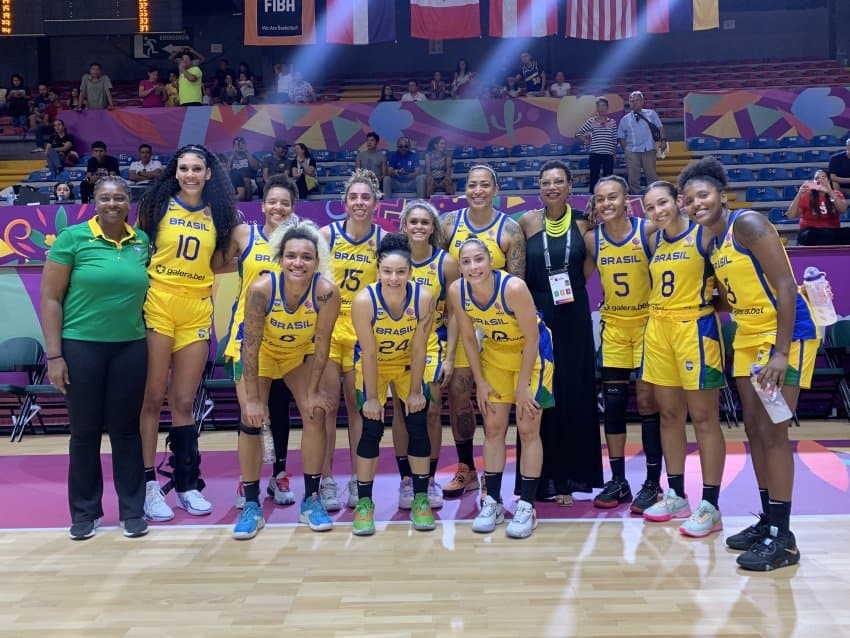 Marta Sobral acompanha o Brasil na AmeriCupW diante de Cuba