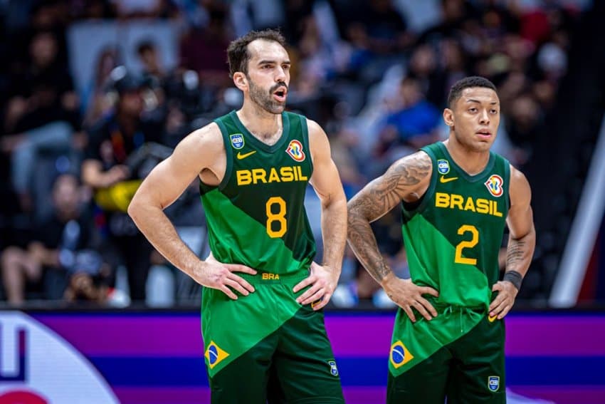 Brasil encara a Espanha no segundo desafio na Copa do Mundo
