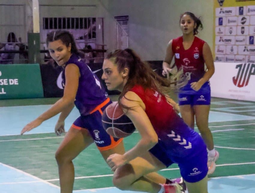 Segundo dia de jogos do CBI sub-15 feminino em Foz do Iguaçu