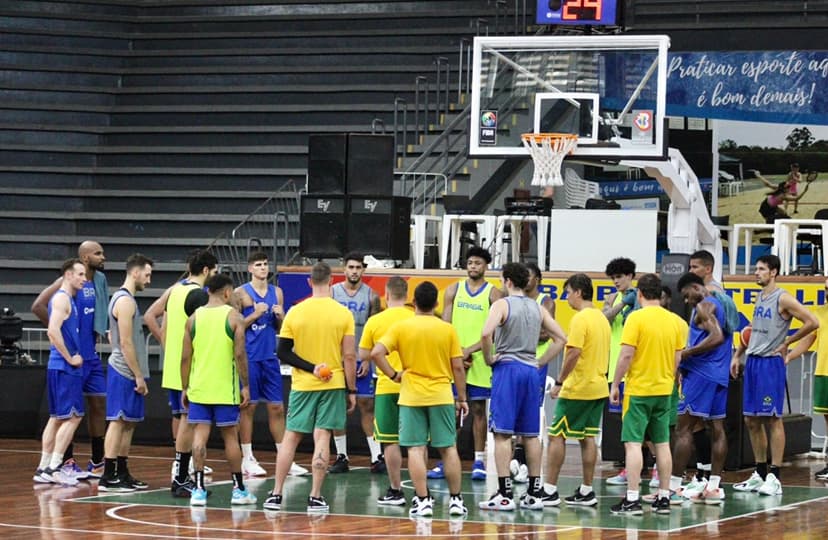 Brasil encara Porto Rico nesta quinta e pode garantir vaga no Mundial de Basquete 2023