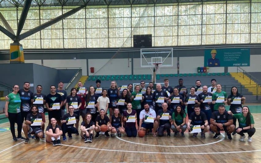 Projeto Adelante encerra com sucesso total em Blumenau