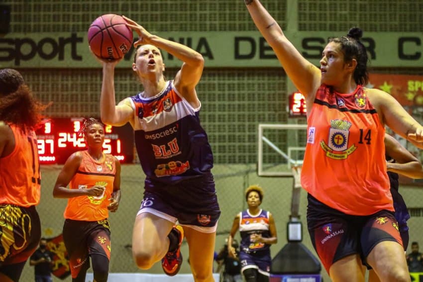 Com bom jogo defensivo, Unisociesc/Blumenau derrota Sport/Glória do Goitá no Recife