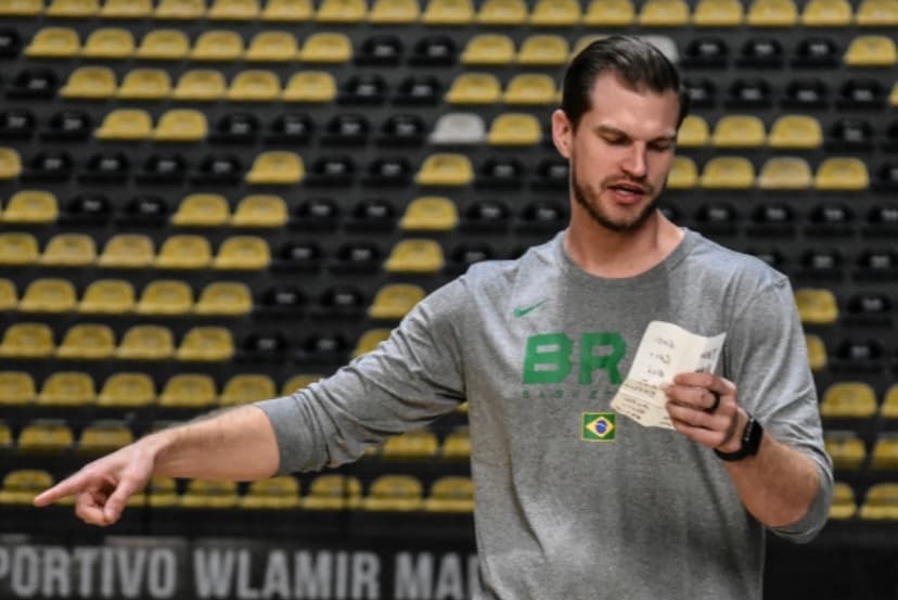 Tiago Splitter define o Brasil para o Globl Jam contra Canadá, EUA e Itália