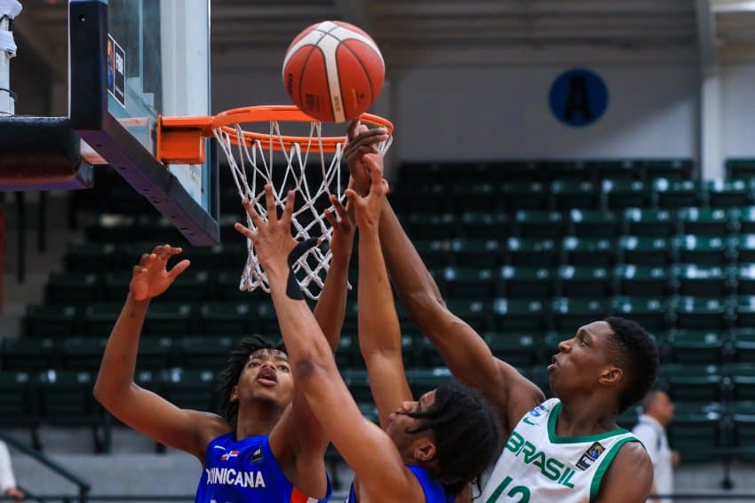 Brasil vence a República Dominicana, vai às semifinais da AmeriCup sub-18 masculina e volta ao Mundial após nove anos