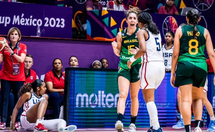 Brasil derruba os Estados Unidos e avança às quartas da AmeriCupW em primeiro do grupo