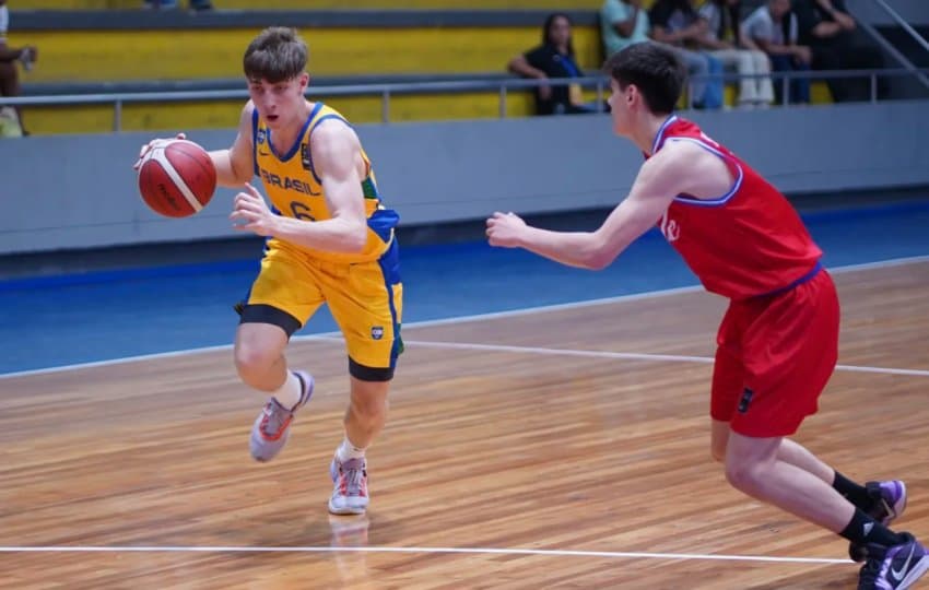 Brasil vence o Chile na estreia do Sul-Americano sub-15 masculino