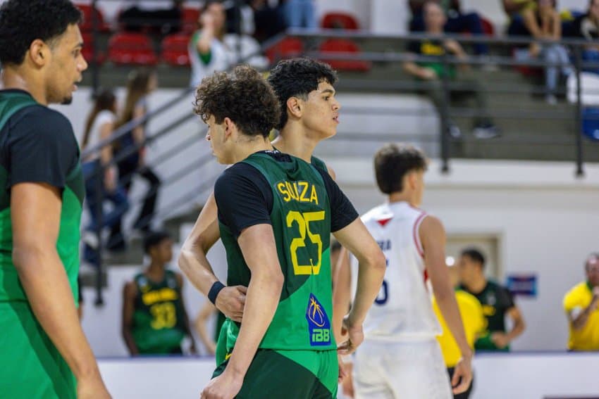 Brasil bate Paraguai e confirma liderança do grupo no Sul-americano Sub-17