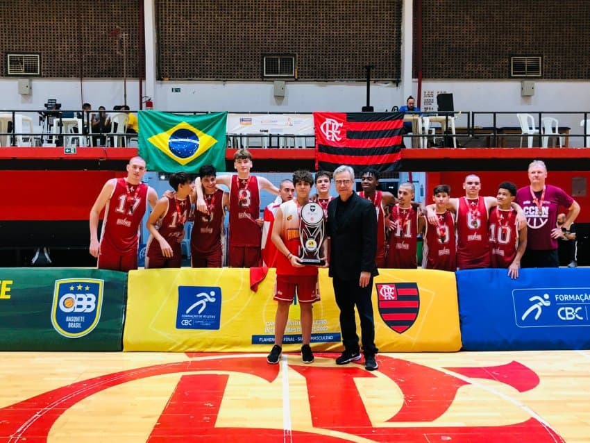 CAMPEÃO INVICTO! Clube Campineiro bate o Ginástico e leva título do CBI sub-15 masculino