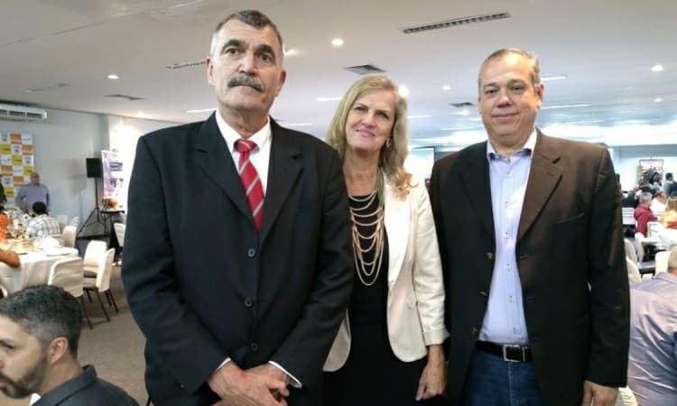 Michelle Splitter é homenageada pela Federação Catarinense