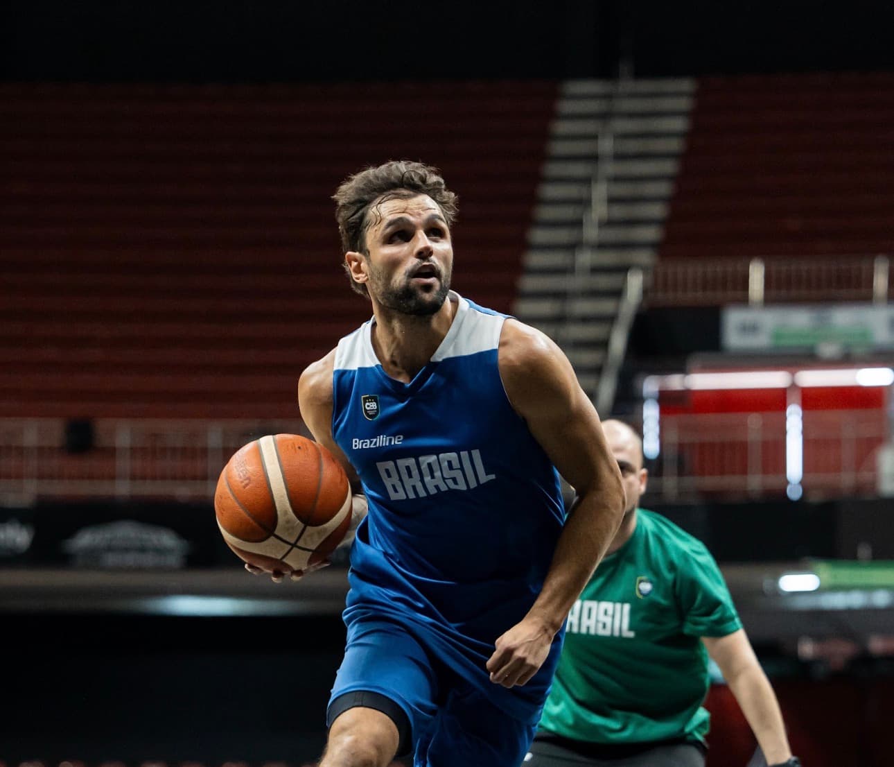 Brasil faz primeiro treino no Nilson Nelson para duelo com a Dominicana