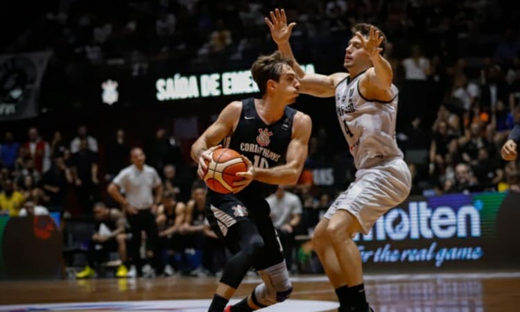 Botafogo vence o Corinthians e leva a final da Liga Sul-Americana para sexta-feira