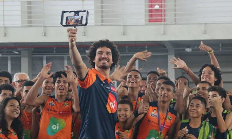 Instituto Anderson Varejão atende 560 crianças e quer "invadir" o Brasil todo