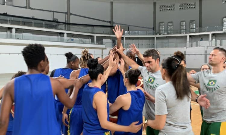 Com astral lá em cima, Seleção feminina inicia treinos para o Pré-Olímpico das Américas