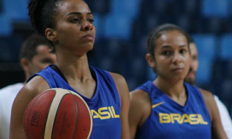 Campeã paulista pelo Vera Cruz, Jeanne comemora chance em momento decisivo