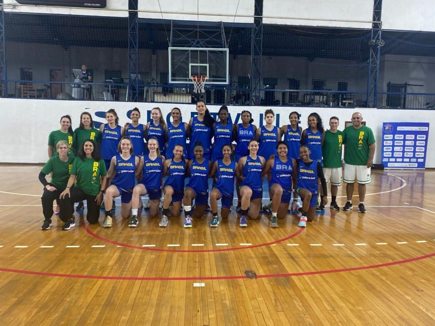 Seleção Brasileira feminina sub-15 se apresenta para o Sul-Americano