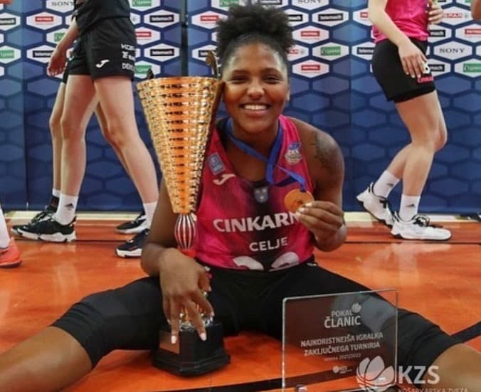 Isa Ramona é campeã da Copa da Eslovênia com o Celje