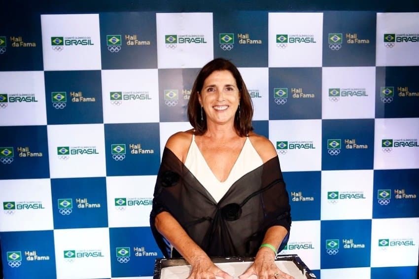 Magic Paula é conduzida ao Hall da Fama do COB em cerimônia em Aracaju