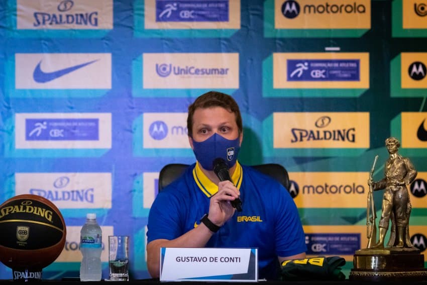 Gustavo De Conti é apresentado como técnico da Seleção Brasileira masculina