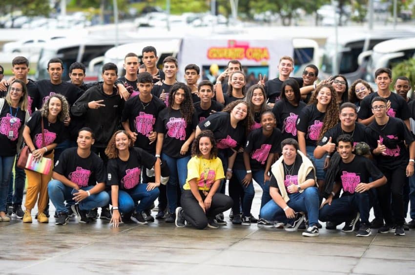 COB apresenta oportunidades profissionais do esporte para alunos de escolas públicas