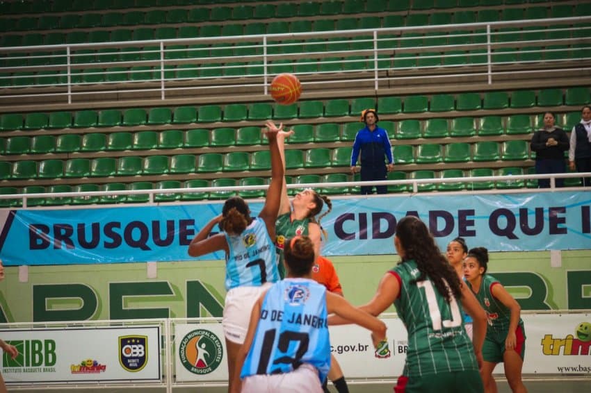 São Paulo e Rio de Janeiro no masculino e Santa Catarina e São Paulo no feminino fazem a final da etapa Sul-Sudeste do Brasileiro de Seleções Estaduais sub-18