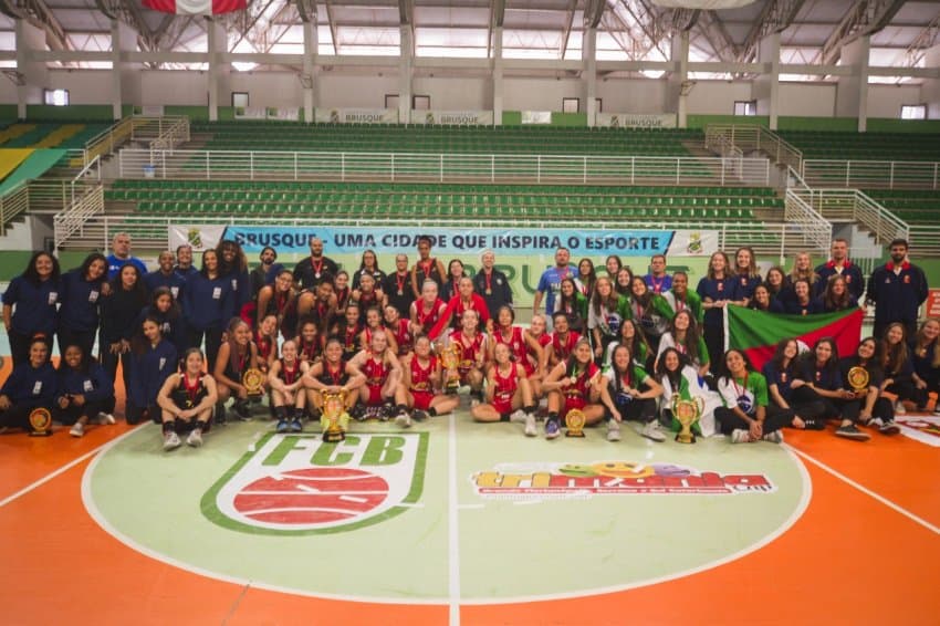 Santa Catarina, no feminino e São Paulo, no masculino são os grandes campeões da Etapa Sul-Sudeste de Seleções Estaduais sub-18 feminino