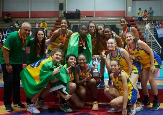 Basquete Brasil - CBB on X: Hoje tem Brasa em quadra! Nossa Seleção  feminina sub-16 inicia sua caminhada na Copa América em Yucatán-MEX! É  Brasil x Canadá, às 18h, ao vivo na